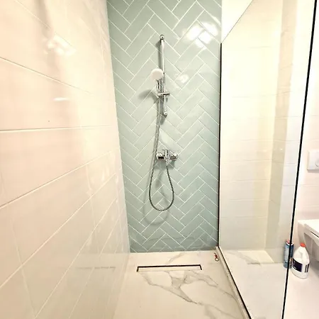 Promenada 701- La Doi Pasi De Plaja-190m Apartament *
